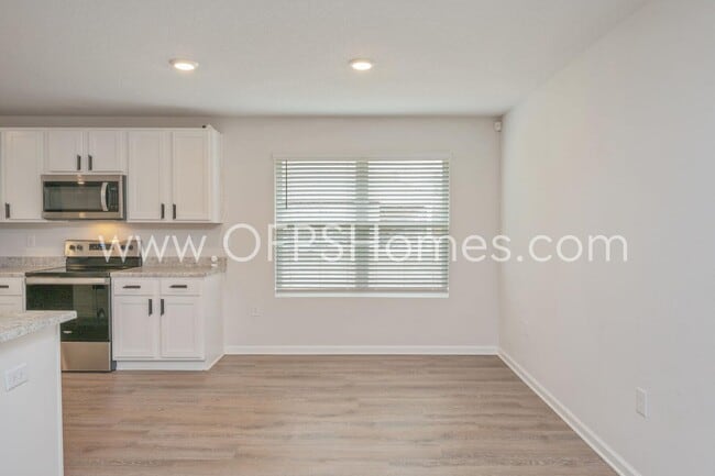 Building Photo - 6705 Sarah Ann Way