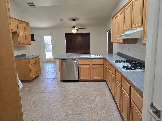 Building Photo - 45705-45705 Coldbrook Ln