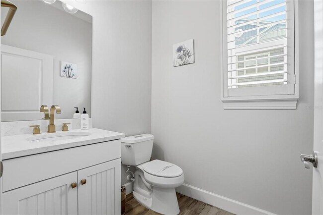 Building Photo - 3162 Moorings Dr S