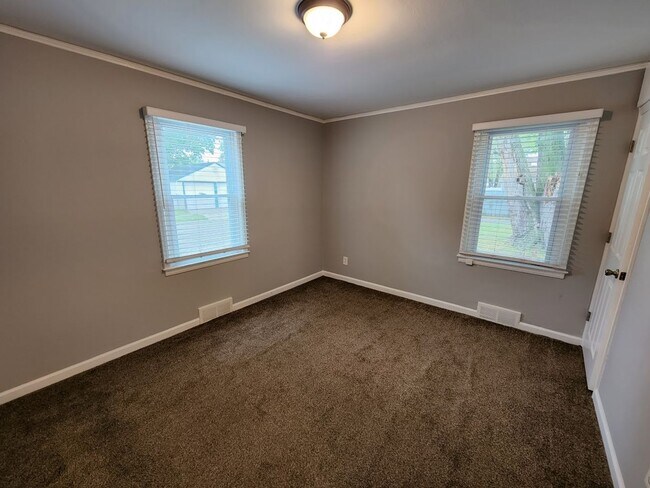 Building Photo - 2 bed 1 bath North Ferndale ranch - SPECIAL OFFER $0 RENT FOR THE REST OF DECEMBER