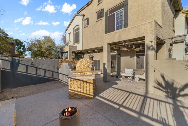 Building Photo - 470 N 168th Ln