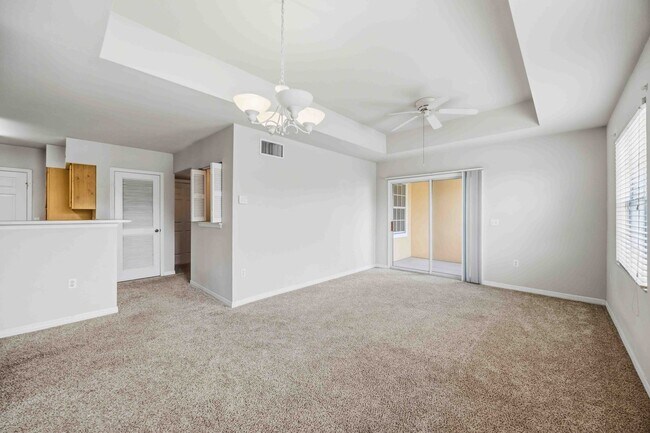Building Photo - 1195 Villagio Cir