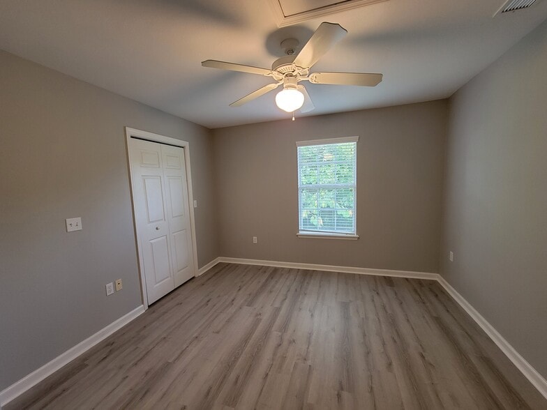 Building Photo - 4434 Gearhart Rd