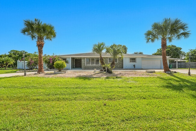 Primary Photo - 154 SE Naranja Ave