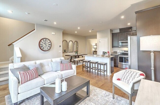 Building Photo - 102 Benelli Dr