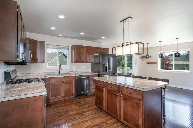 Building Photo - 402 Mill Creek Ct