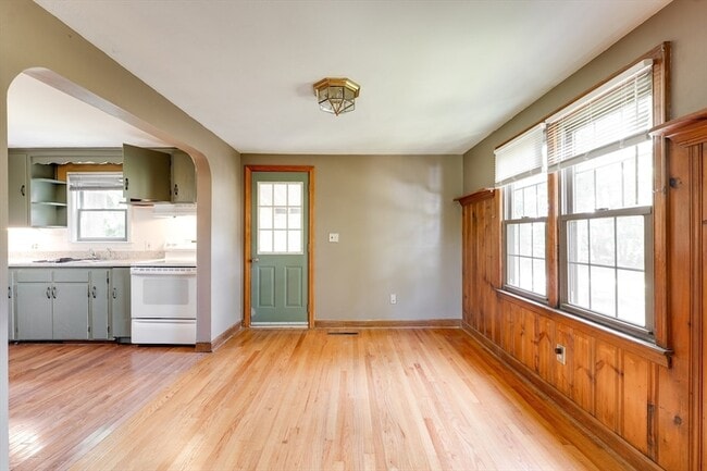Building Photo - 69 Aldrich Dr