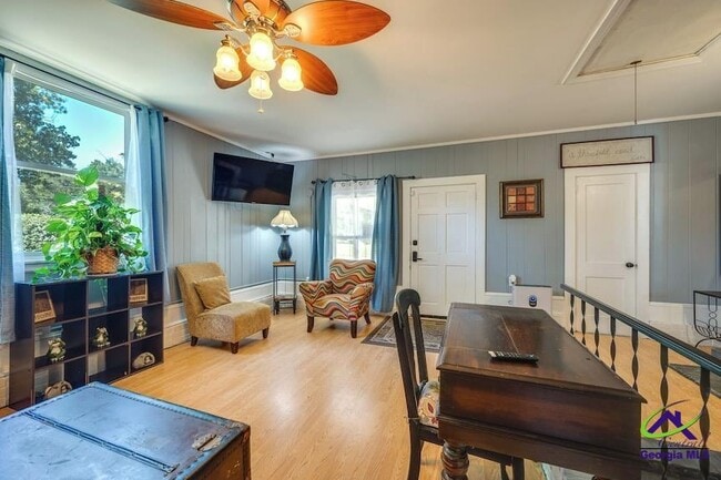 Building Photo - 422 Forrest Dr