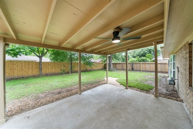 Building Photo - 16330 Autumn Wind Dr