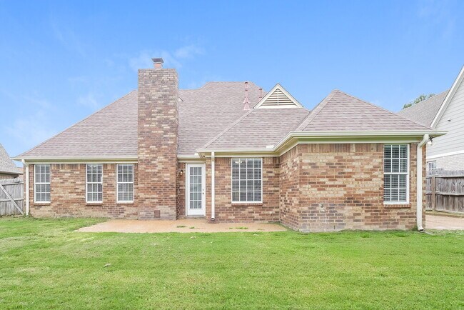 Building Photo - 80 Tate Dr