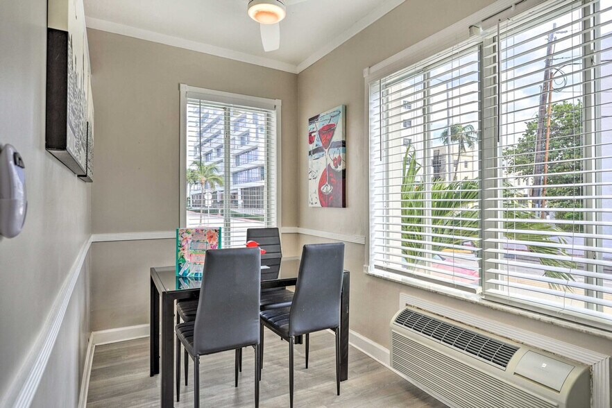 Building Photo - 3700 Collins Ave