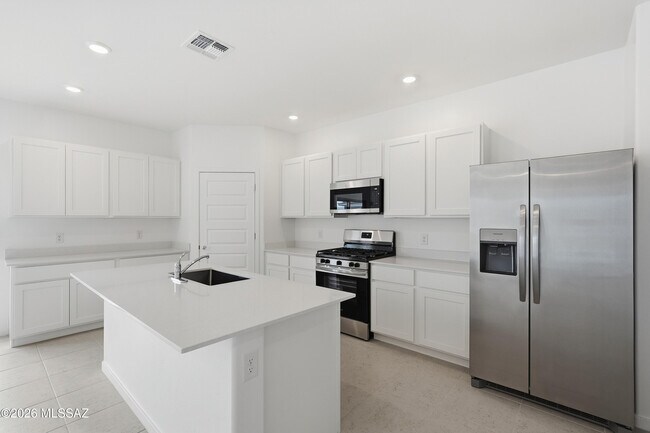Building Photo - 12232 N Manley Ave