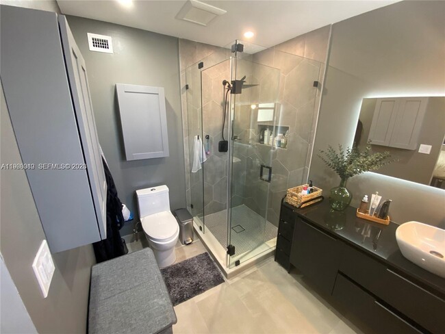 Building Photo - 8530 SW 149th Ave