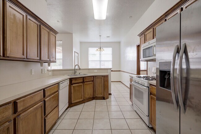 Building Photo - 2028 Old Central Dr