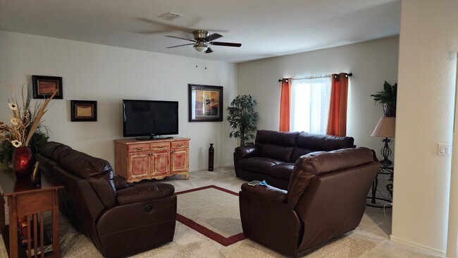 Building Photo - 24615 W Flores Dr