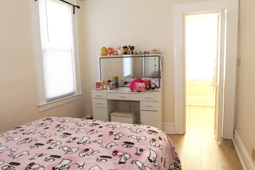 Building Photo - 24 Rutland Ave