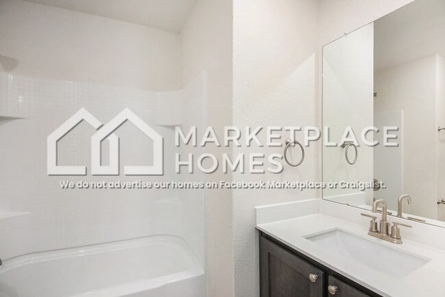 Building Photo - 11020 Gray Mare Dr