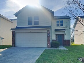 Building Photo - 4 bed 2.5 bath with large backyard!