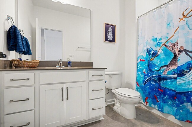 Building Photo - 3BR Like-New End-Unit Townhome – Wendell Falls