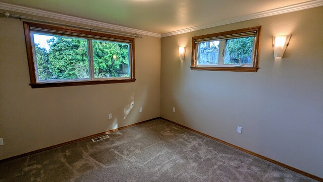 Building Photo - 8515 29th St Ct E