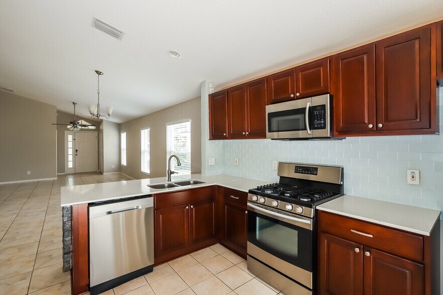 Building Photo - 14911 Stag Creek Cir