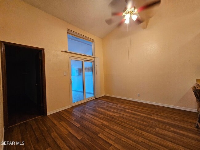 Building Photo - 846 El Arco Dr