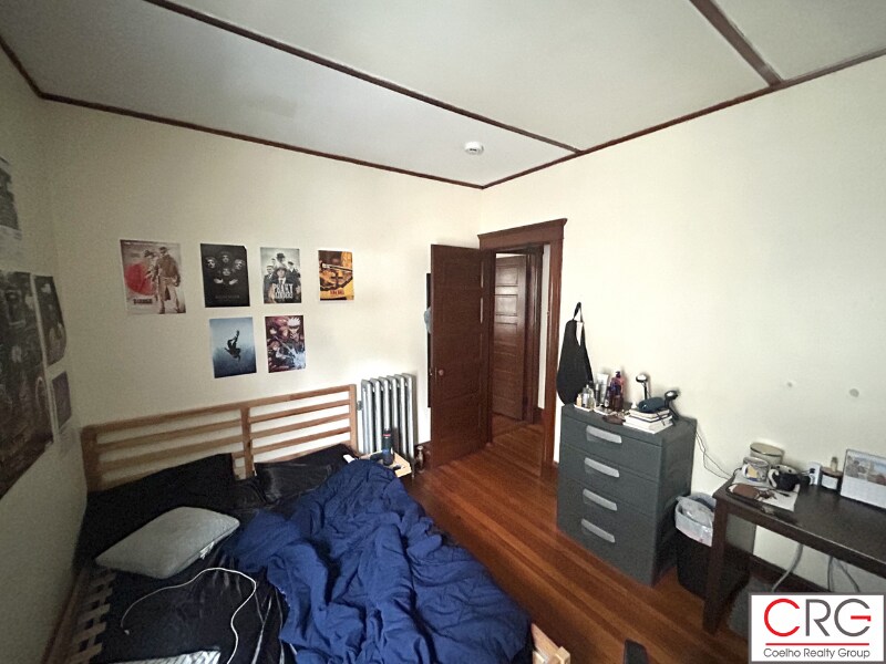 Building Photo - 183 College Ave