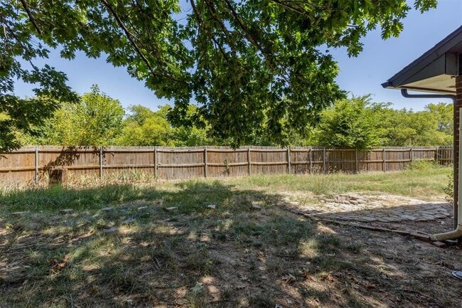 Building Photo - 2101 Harbor Dr