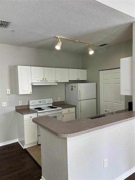 Building Photo - 839 Grand Regency Pointe