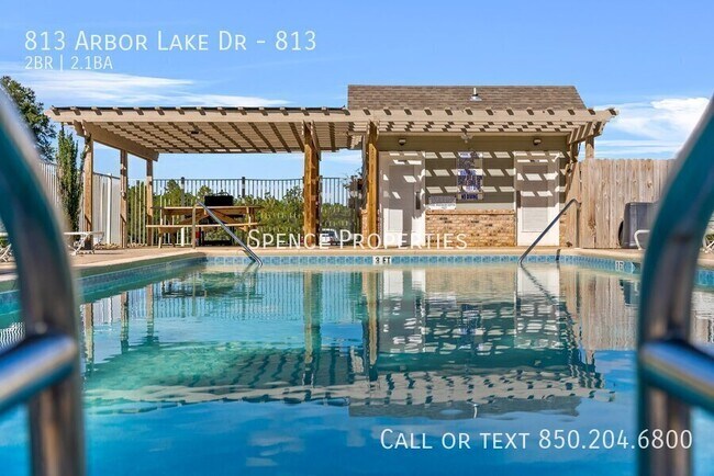 Building Photo - 813 Arbor Lake Dr