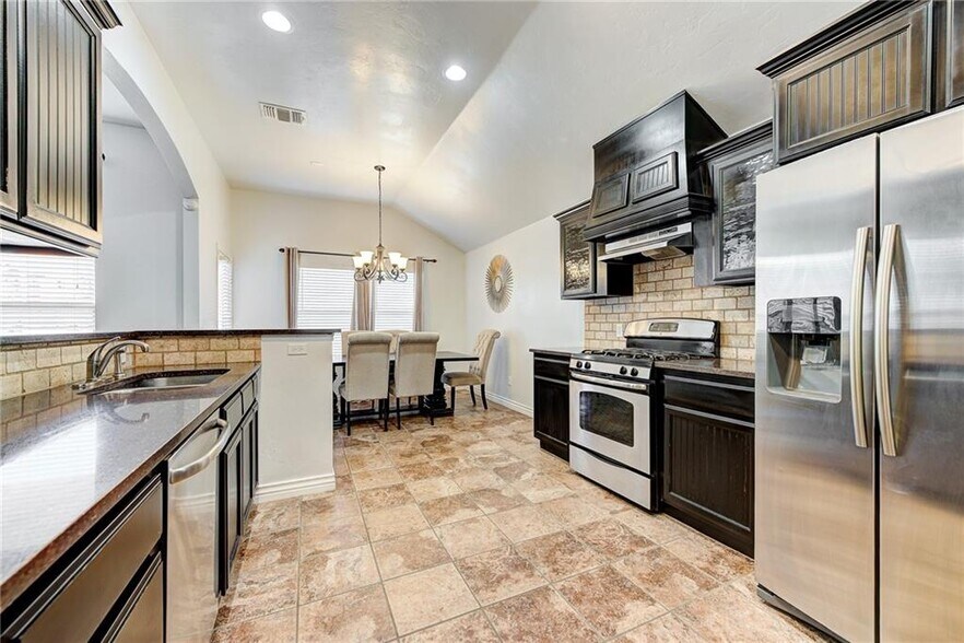 Building Photo - 2405 SW 137th St