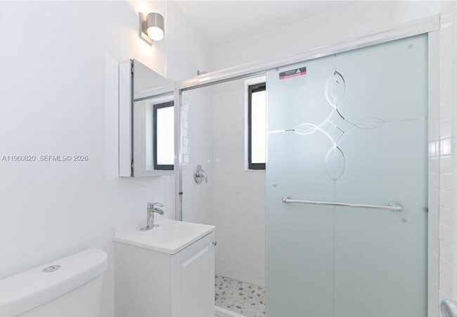 Building Photo - 811 81st St