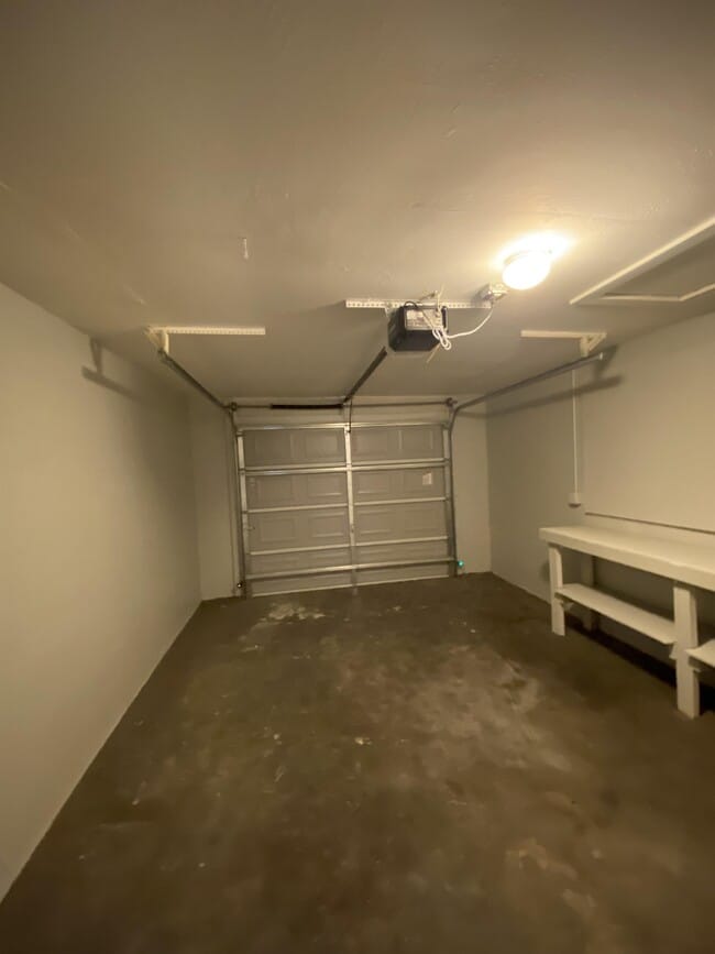 Building Photo - 23117 Dover Dr