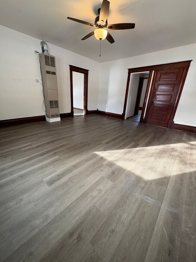 Building Photo - THR -03- Galesville