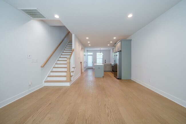 Building Photo - 608 Old Dominion Dr
