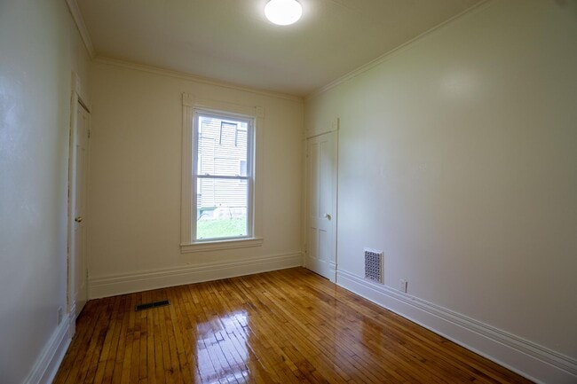 Building Photo - 107 Trinity Pl
