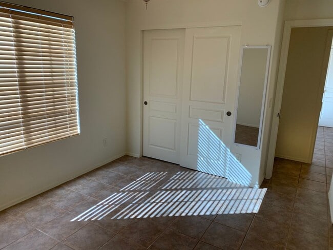 Building Photo - 4BD/2BA/2CG 1900 sf in Canyon de Flores subdivision, Sierra Vista, AZ