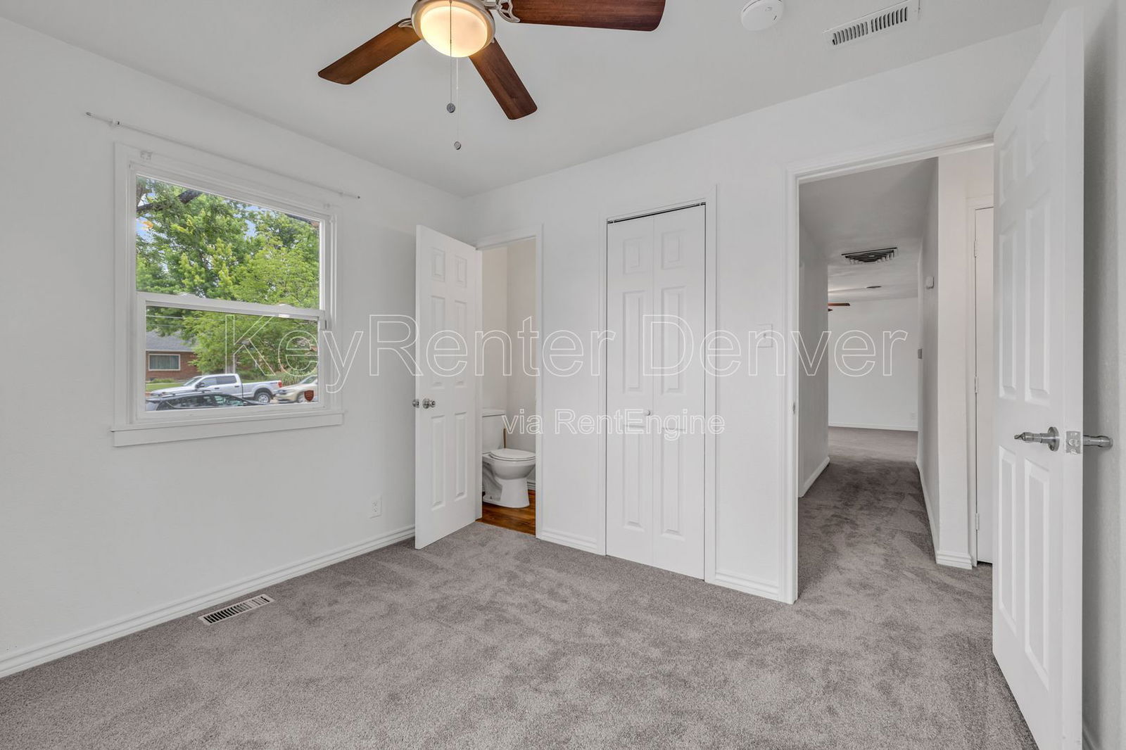 Building Photo - 8910 Poze Blvd