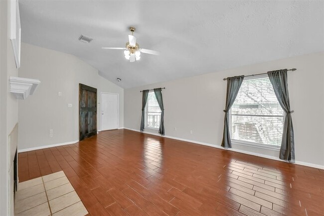Building Photo - 10914 Waterview Cir
