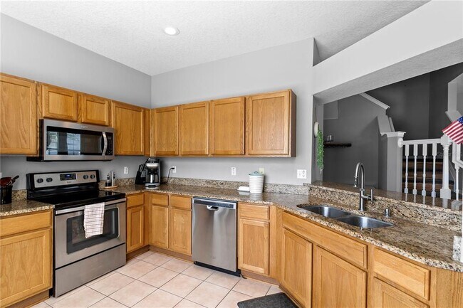 Building Photo - 605 52nd Ave N