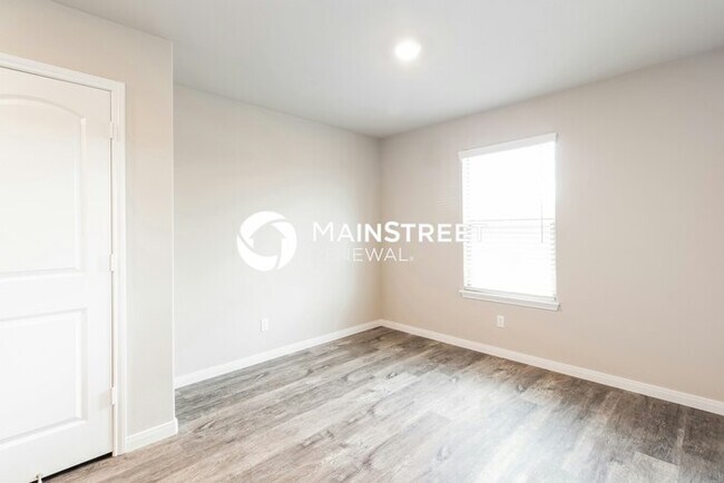 Building Photo - 4 Bedroom Pet-Friendly Home in Newcastle, OK with Main Street Renewal