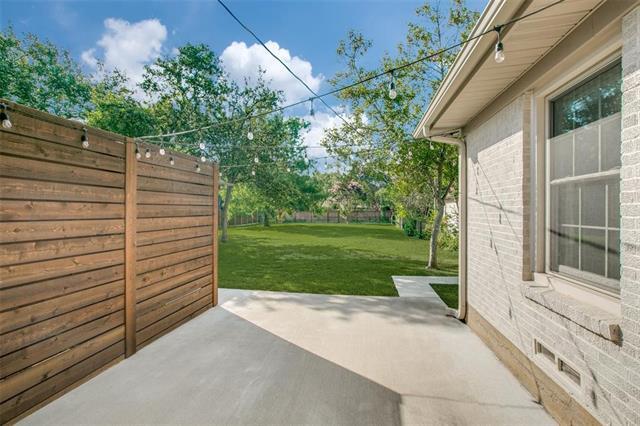 Building Photo - 9208 San Fernando Way