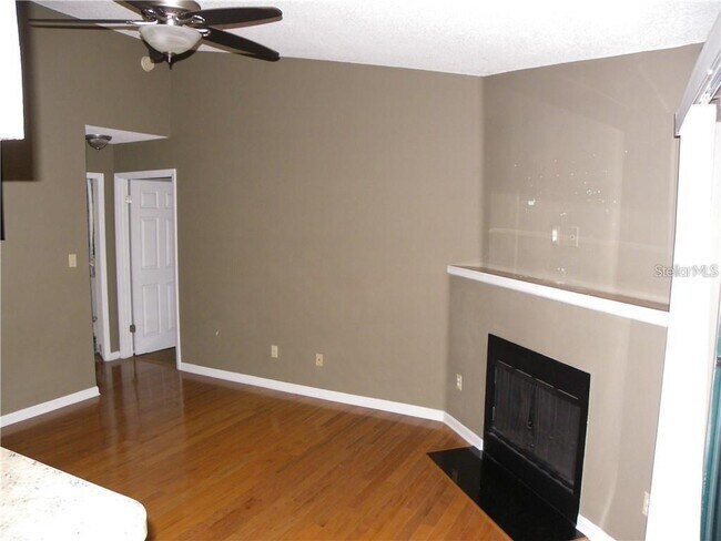 Building Photo - 8722 Mallard Reserve Dr