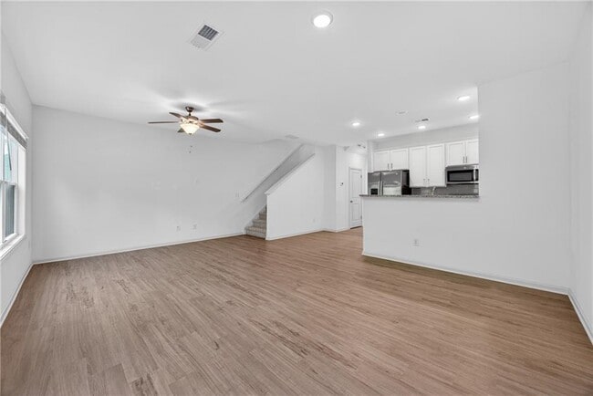 Building Photo - 7016 Fringe Flower Dr