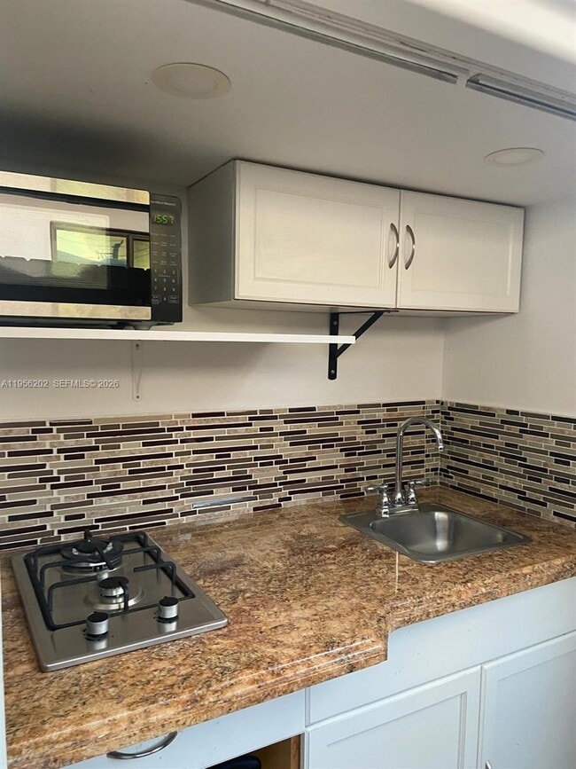 Building Photo - 6720 Charleston St