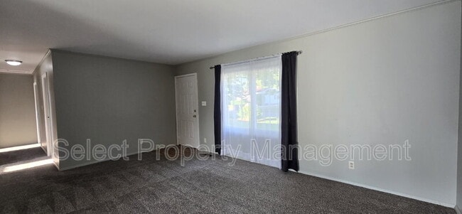 Building Photo - 5016 S Camden Dr