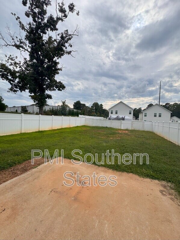 Building Photo - 1 Solis Ct