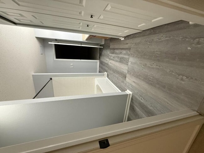 Building Photo - 14302 Holly Berry Cir