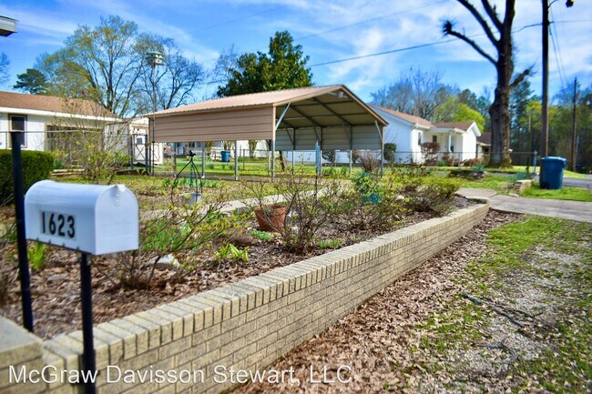 Building Photo - 2 br, 1 bath House - 1623 Texas St.