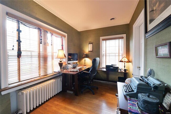 Building Photo - 31 Algonquin Wood